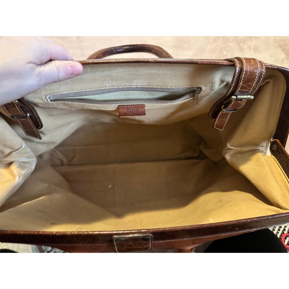 Vintage Furla Leather and Crocodile Doctor travel Tote, Cognac - Picture 6 of 7